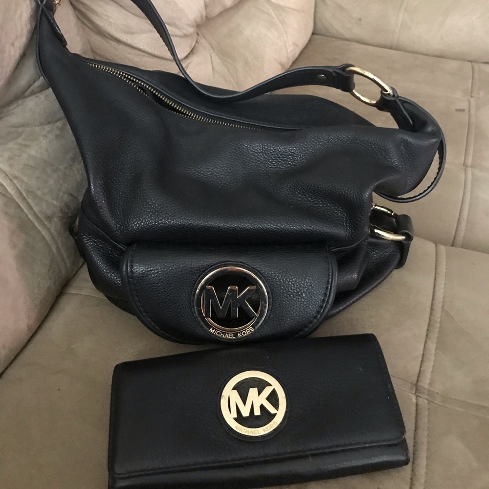 Michael Kors shoulder bag with matching wallet